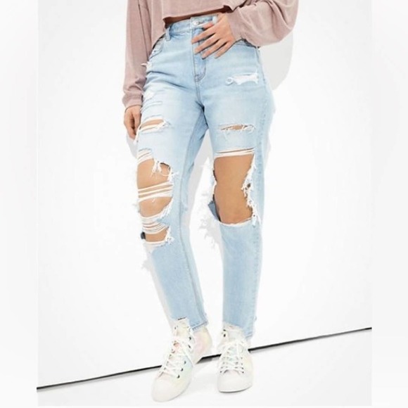 American Eagle Outfitters Denim - American Eagle Comfort Stretch Waistband Ripped Light Wash Mom Jeans
